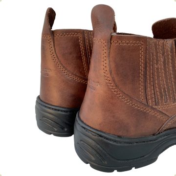 Botina Famaro Couro Lixado 